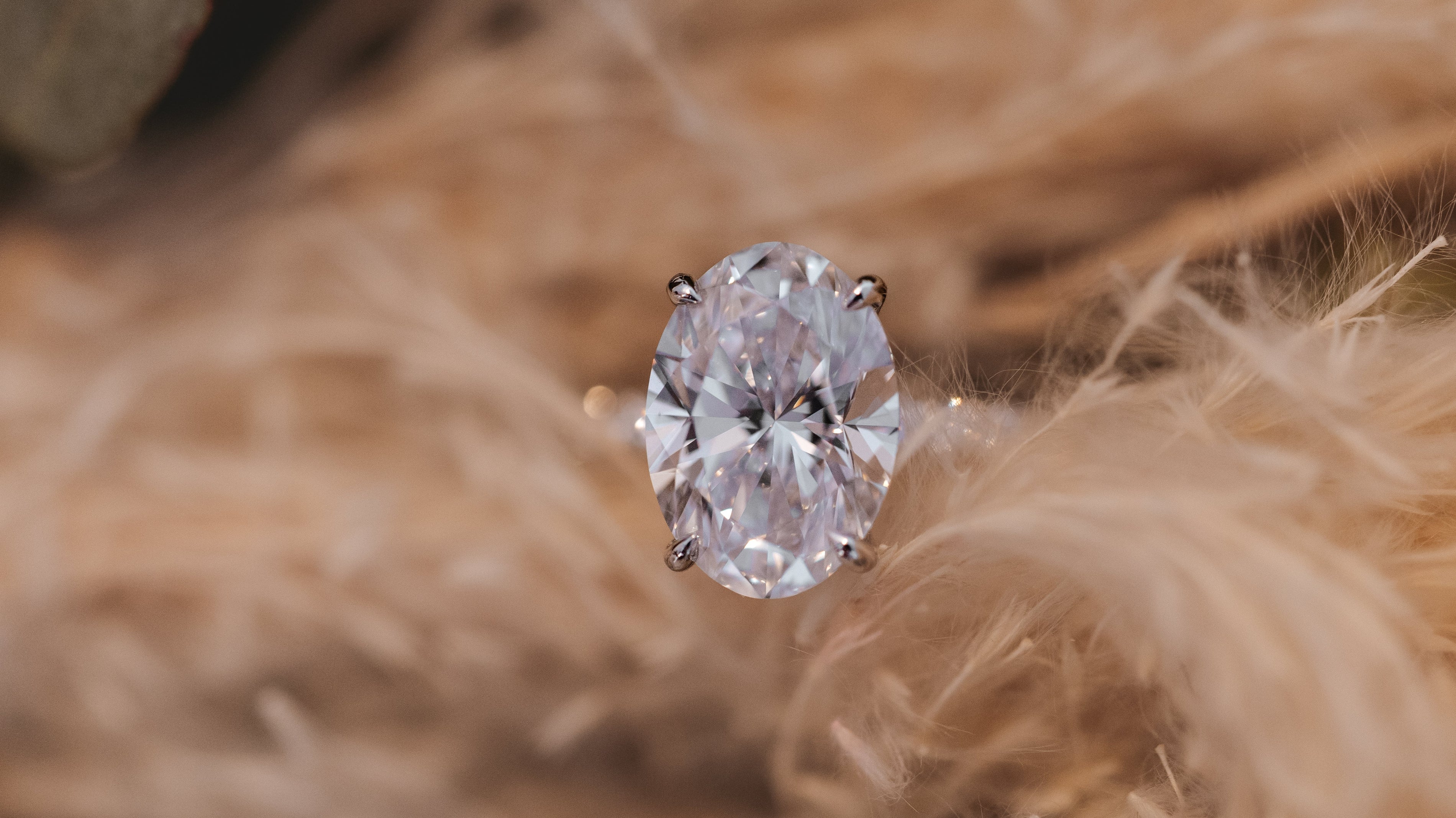 How to Customize Your Perfect Engagement Ring with Vara