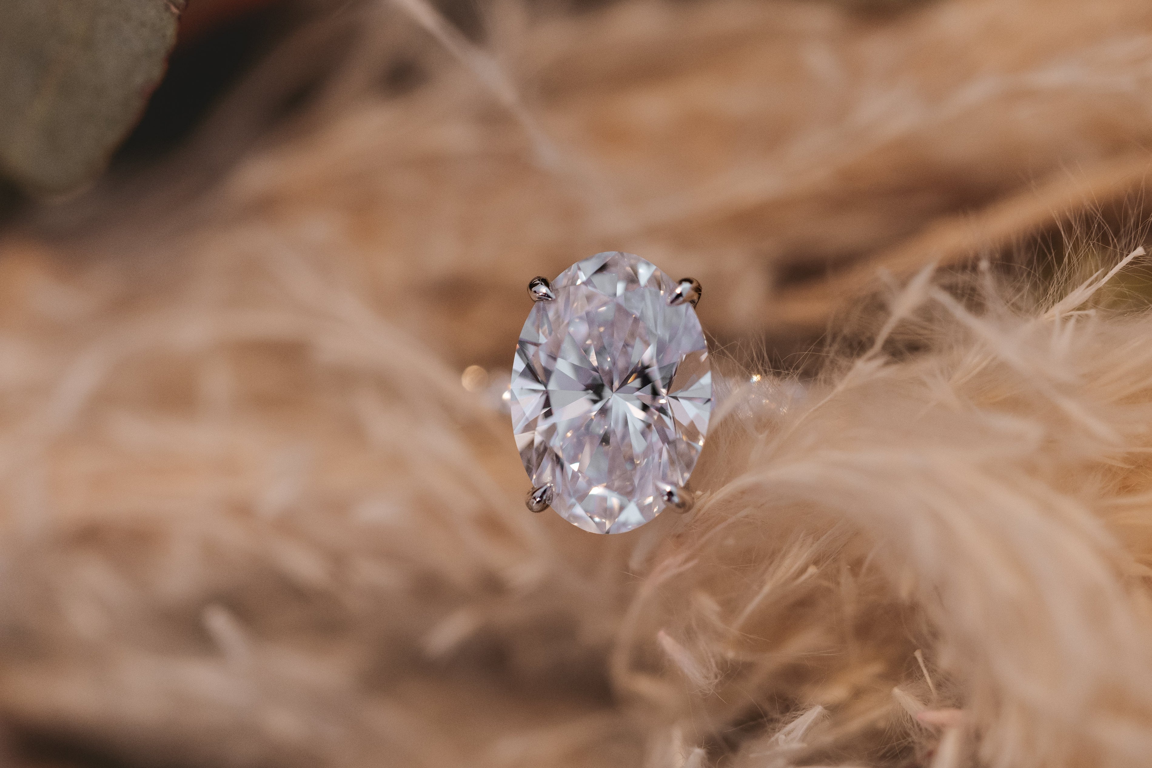 How to Customize Your Perfect Engagement Ring with Vara