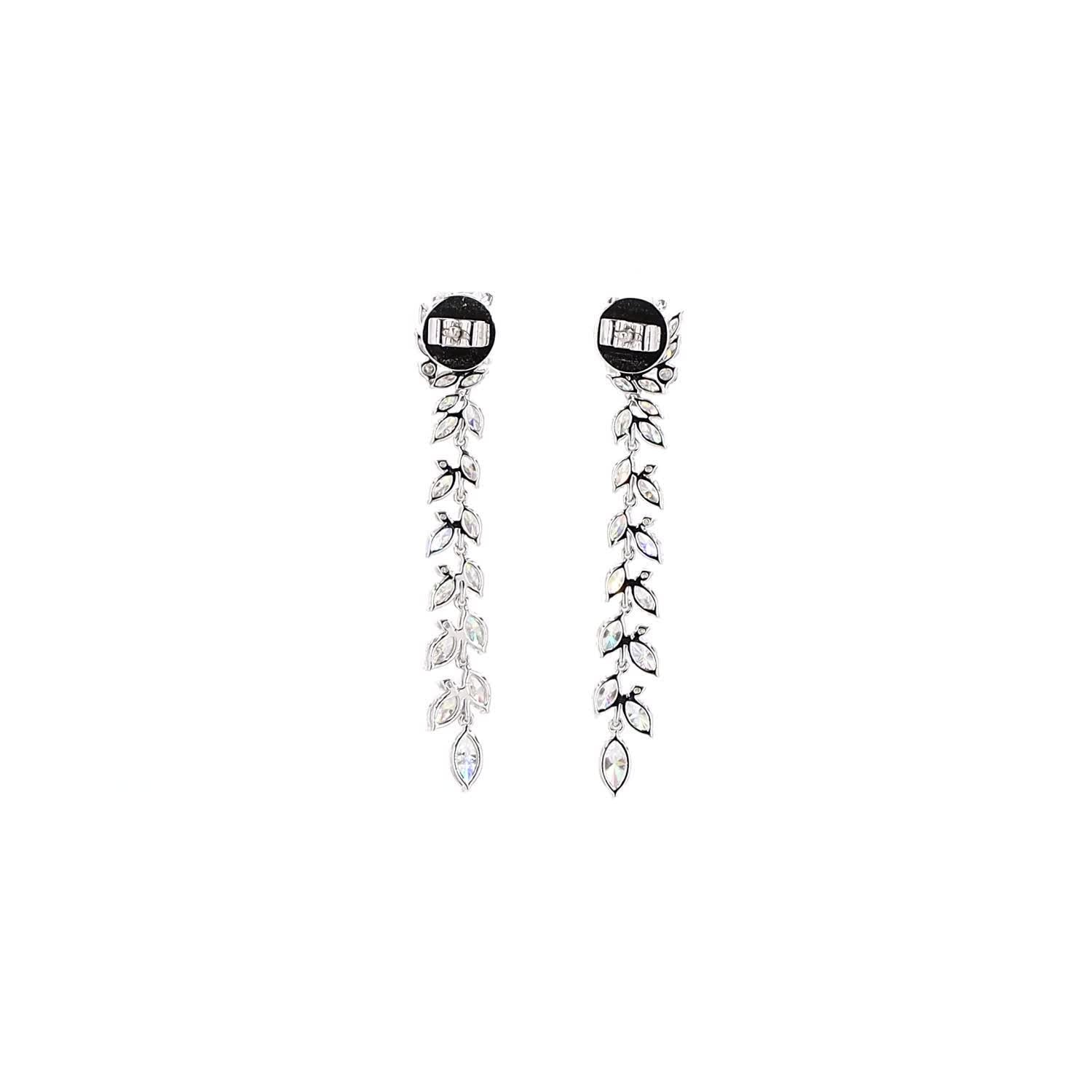 Vara Émeraude Vine Drop Earrings