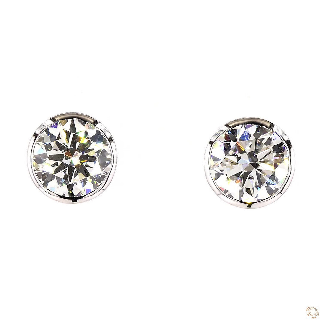 Round Brilliant Bezel Stud Earrings (TCW: 2)